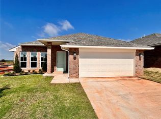 18005 Sunny Stone Ct, Edmond, OK 73012