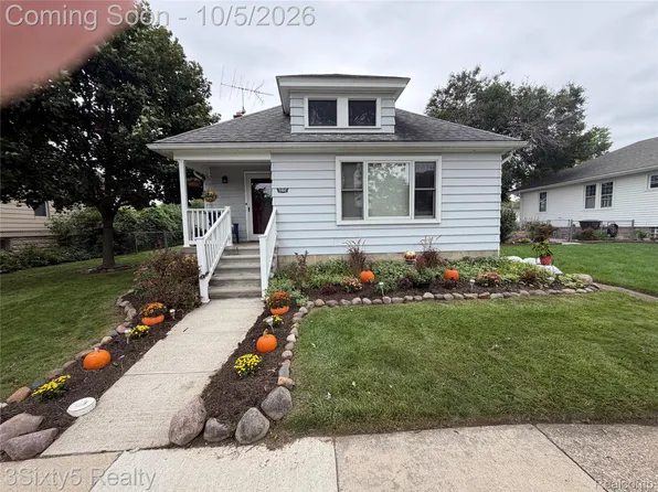 3360 4th St, Trenton, MI 48183