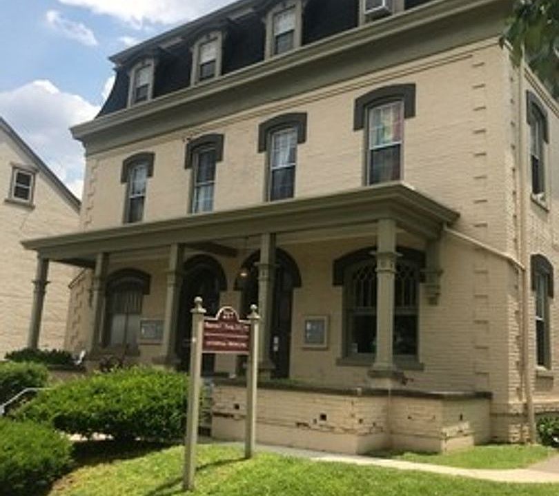 1st image of 215-217 W Broad St #2