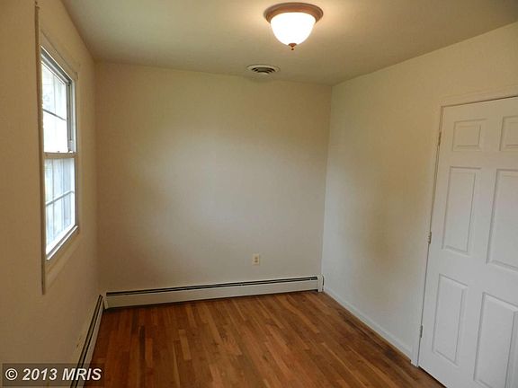 2nd image of 811 Cedar Branch Dr