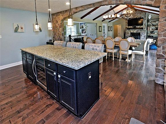 5th image of 100 Villa Picciano Ln