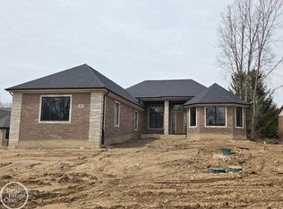 54840 Washington St, Chesterfield, MI 48047