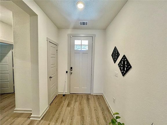 5th image of 14013 McArthur Dr