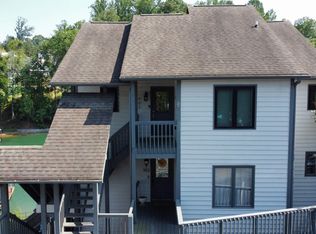 903 Loran Pointe Cir, Seneca, SC 29672