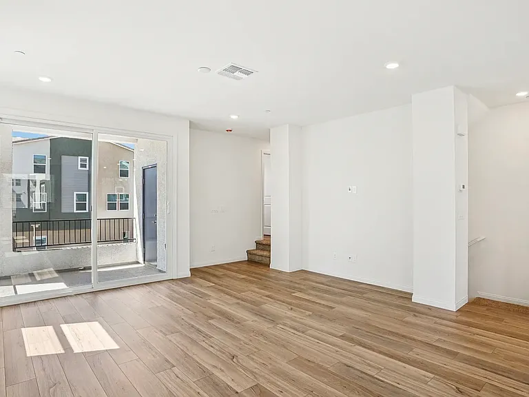 5824 Wisteria Walk — Photo 6