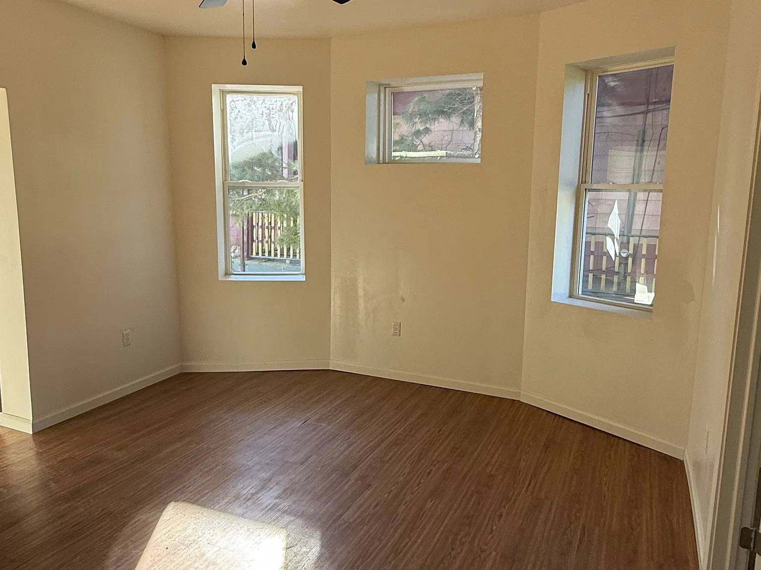 2 bed, $1,050 — Photo 2
