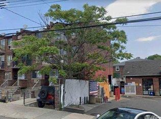 45-75 162nd St, Flushing, NY 11358