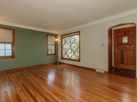 2nd image of 1211 Washington Blvd