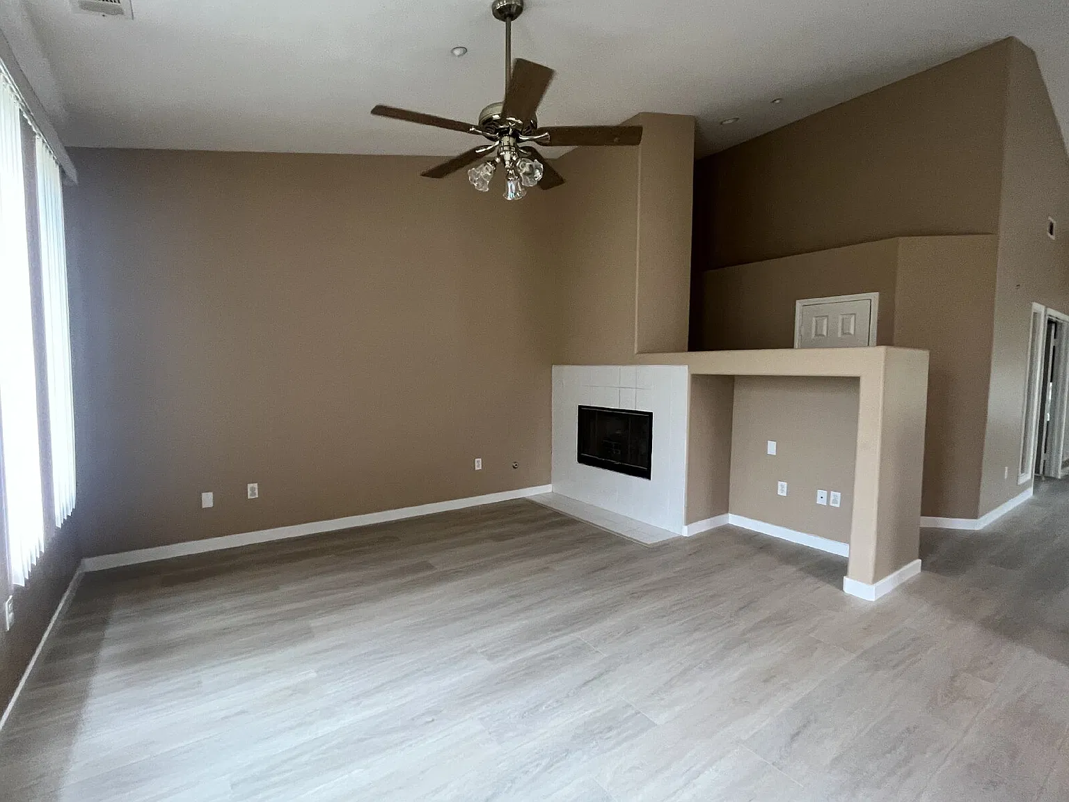 3 bed, 2.0 bath, 1790 sqft, $4,000 — Photo 4