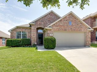 724 Darlington Trl, Fort Worth, TX 76131