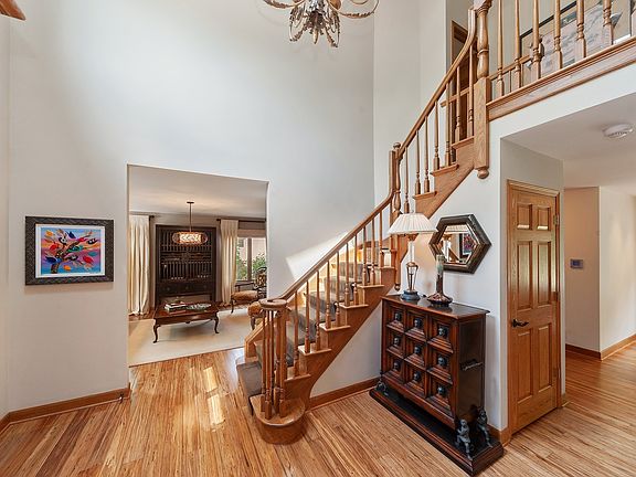 3rd image of 227 Parker Dr