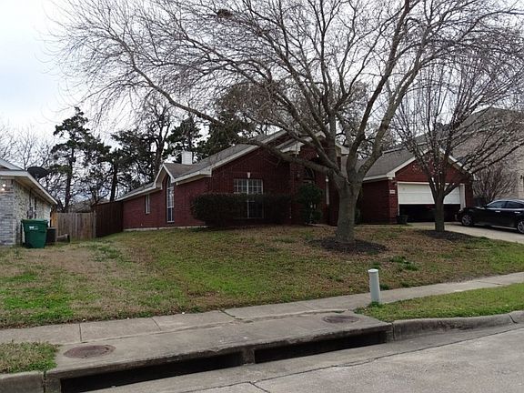 2nd image of 1058 Pondview Dr