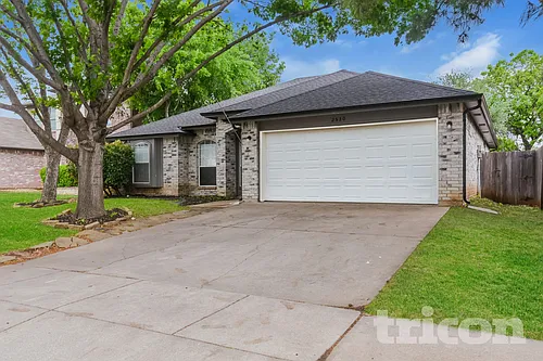 2520 Clovermeadow Dr Photo 1