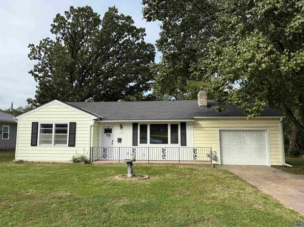 1421 SW McAlister Ave, Topeka, KS 66604