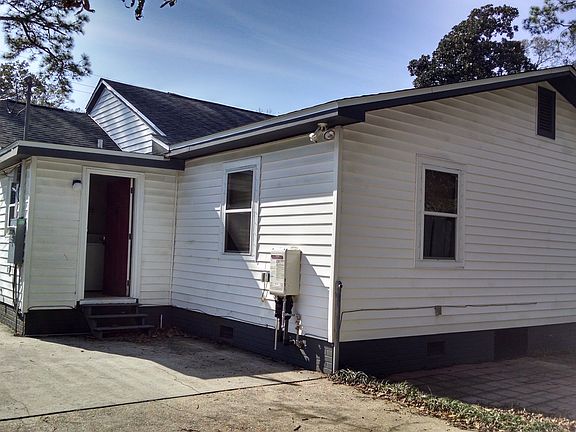 2nd image of 106 W Hernandez St