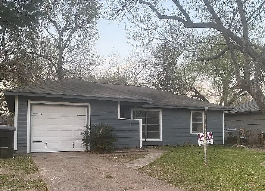 7419 Boggess Rd — Photo 1