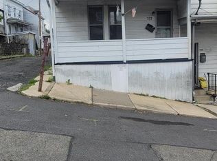 322 W Race St, Pottsville, PA 17901