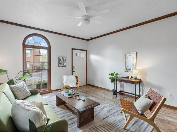 344 Hickory Pl, Nashville, TN 37214