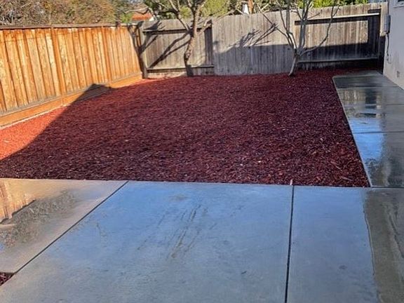 3rd image of 965 Amador Ave