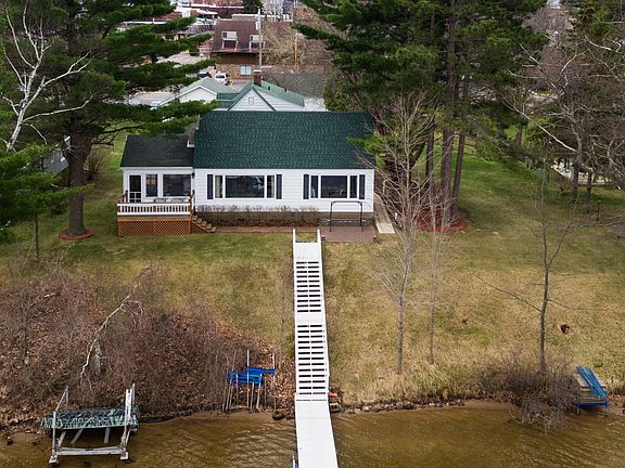 3rd image of 214-218 Lakeshore Dr