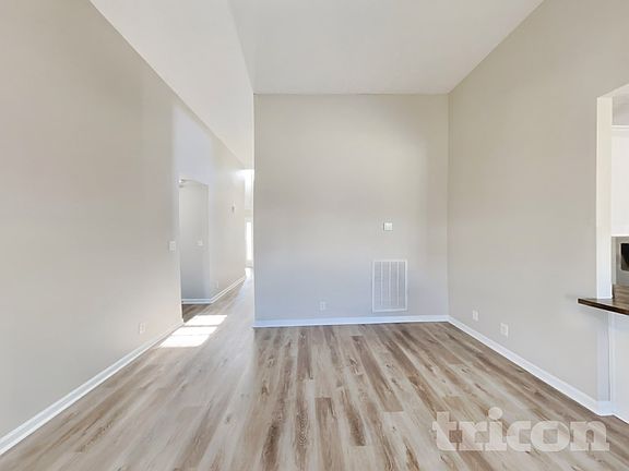 3rd image of 141 Buttermere Dr
