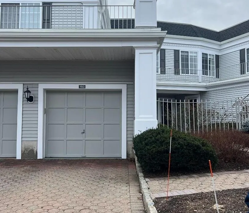 193 Riveredge Dr