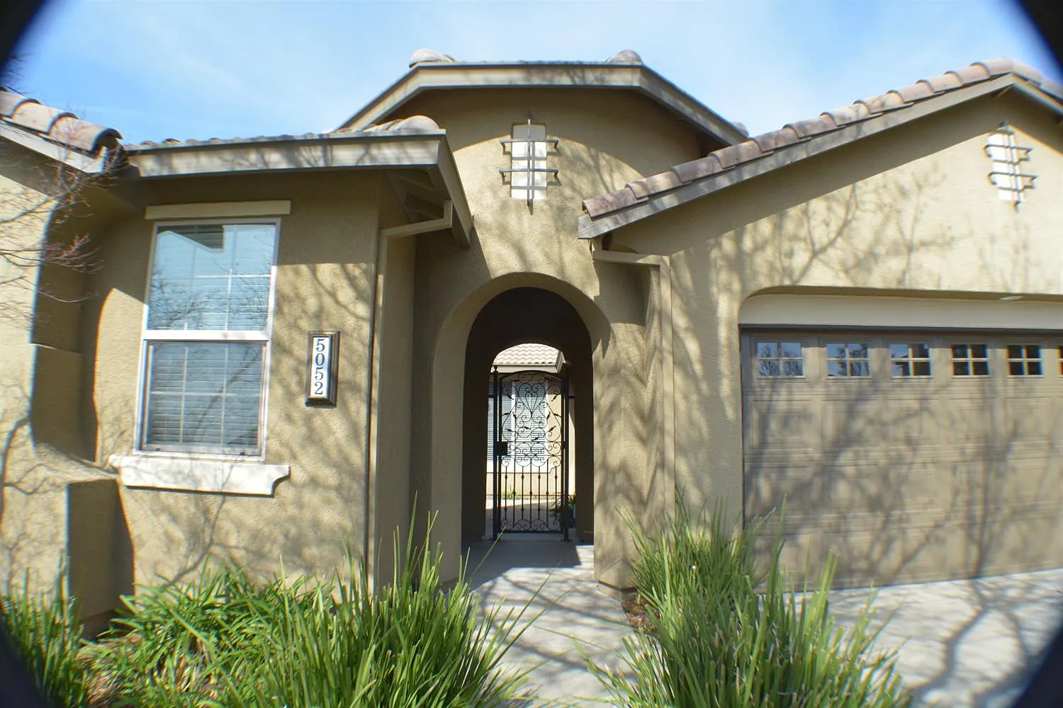 5052 Garlenda Dr photo 1