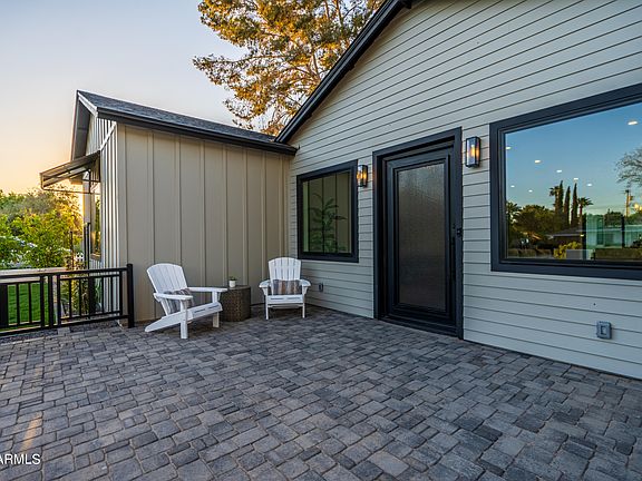 2nd image of 4108 E CAMBRIDGE Avenue