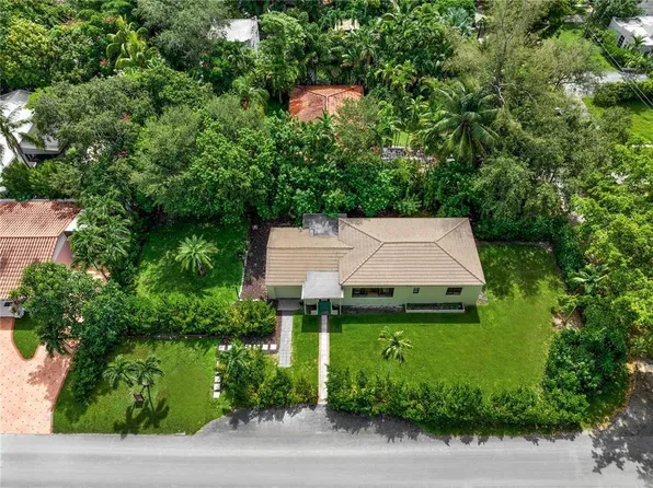 11705 NE 7th Avenue, Biscayne Park, FL 33161