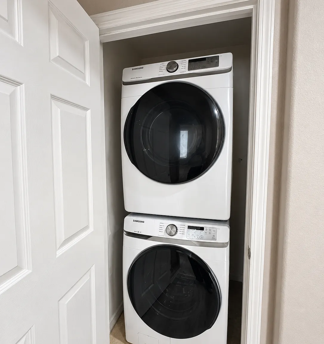 2 bed, 816 sqft, $2,450 — Photo 3