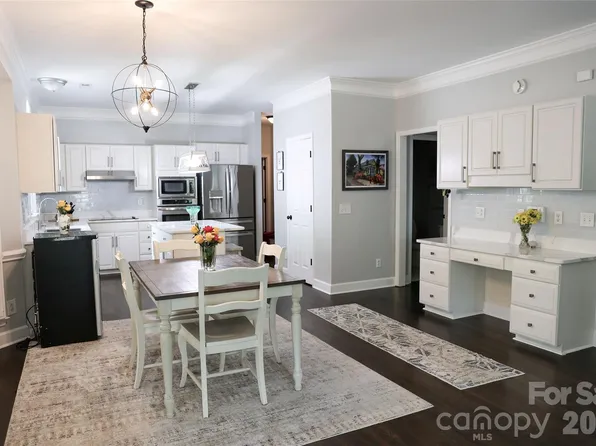 9234 Brechin Dr, Charlotte, NC 28277