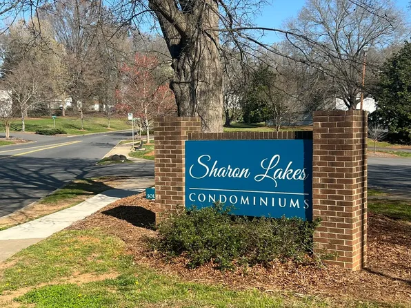 2009 Stoney Point Ln, Charlotte, NC