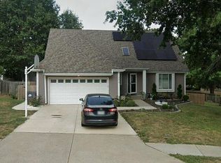 2404 NE Mill Crk, Blue Springs, MO 64014