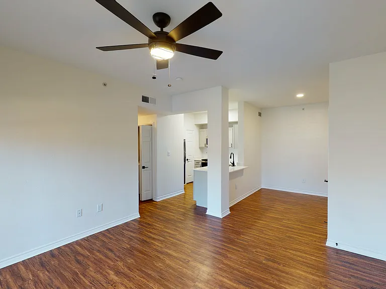 9th Street Apartments — Photo 38