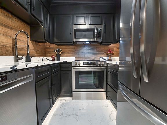 4th image of 109 N Main St APT 601