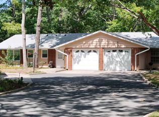 598B Lake Point Dr, Lakewood, NJ 08701