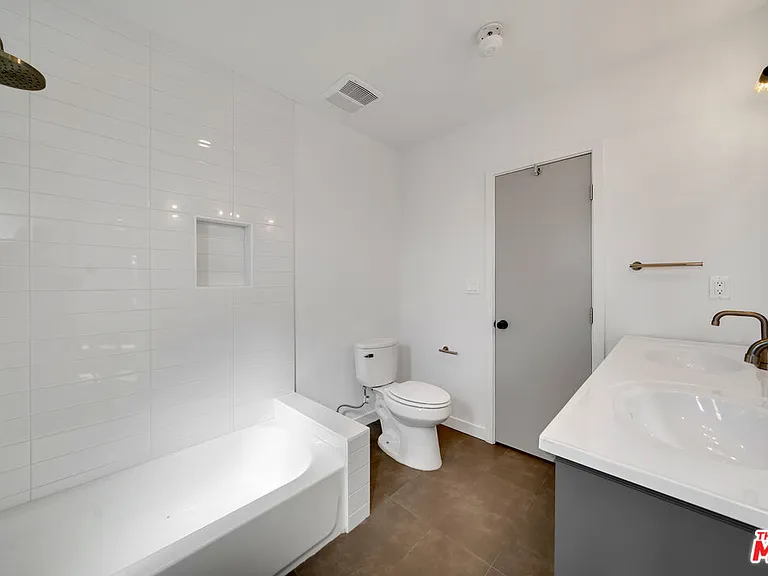 4014 W Adams Blvd #A — Photo 22
