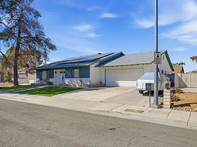 4561 Paseo El Rio Dr — Photo 35