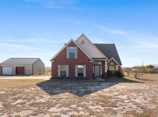 150 Huntclub Dr, Jarrell, TX 76537