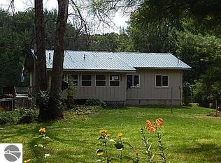 4933 Beaver Rd, Evart, MI 49631