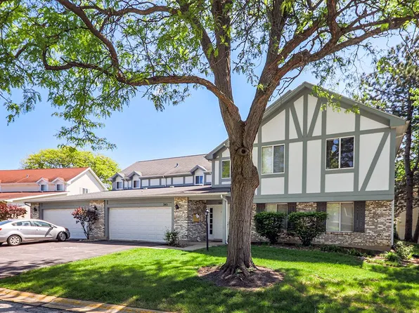 385 Springlake Ln APT B, Aurora, IL 60504