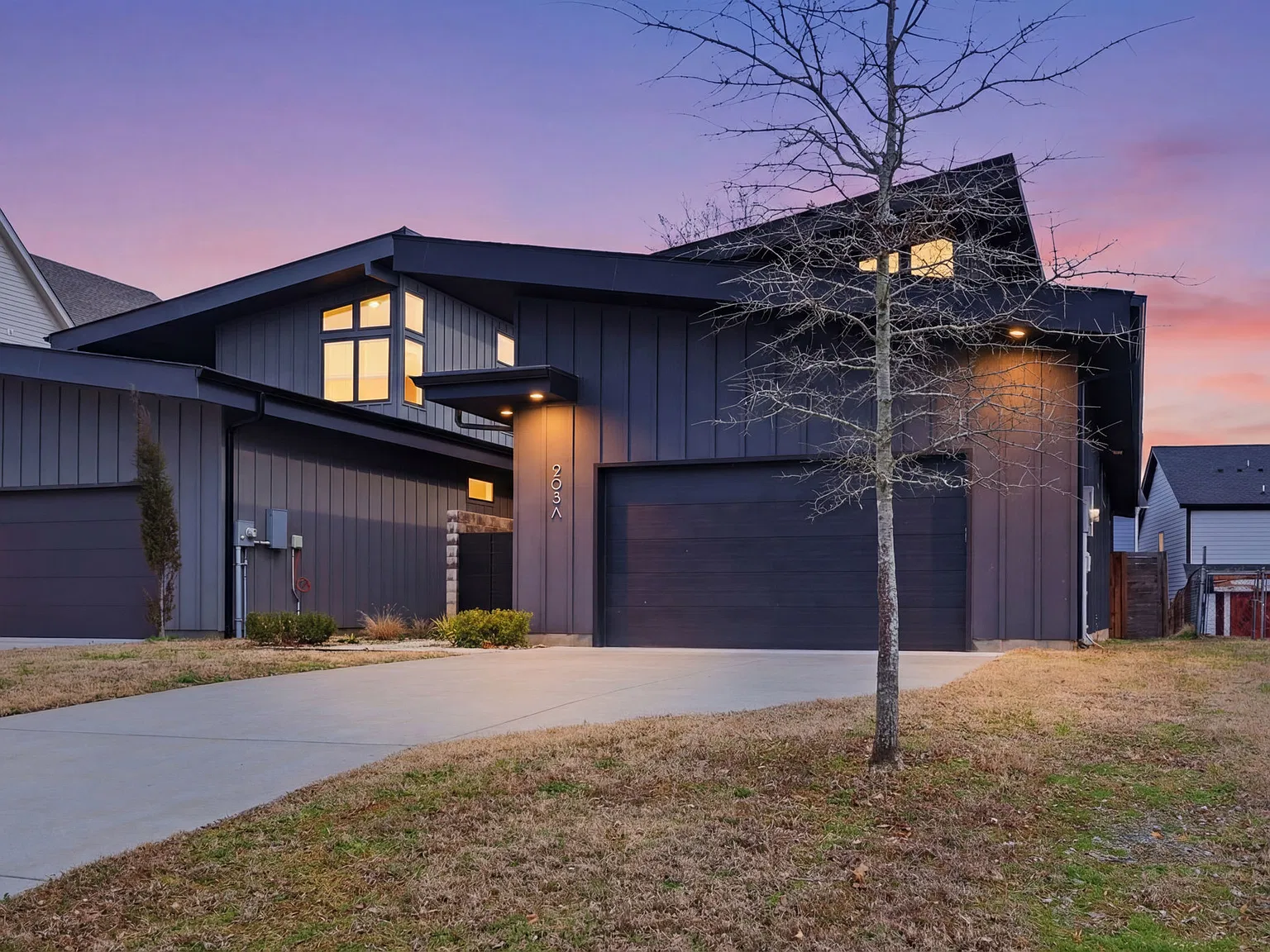 4 bed, 3.5 bath, 2695 sqft, $4,800 — Photo 1