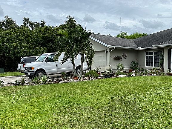 2nd image of 1410 Strasburg Dr
