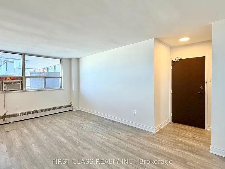 541 Blackthorn Ave #1415 — Photo 14