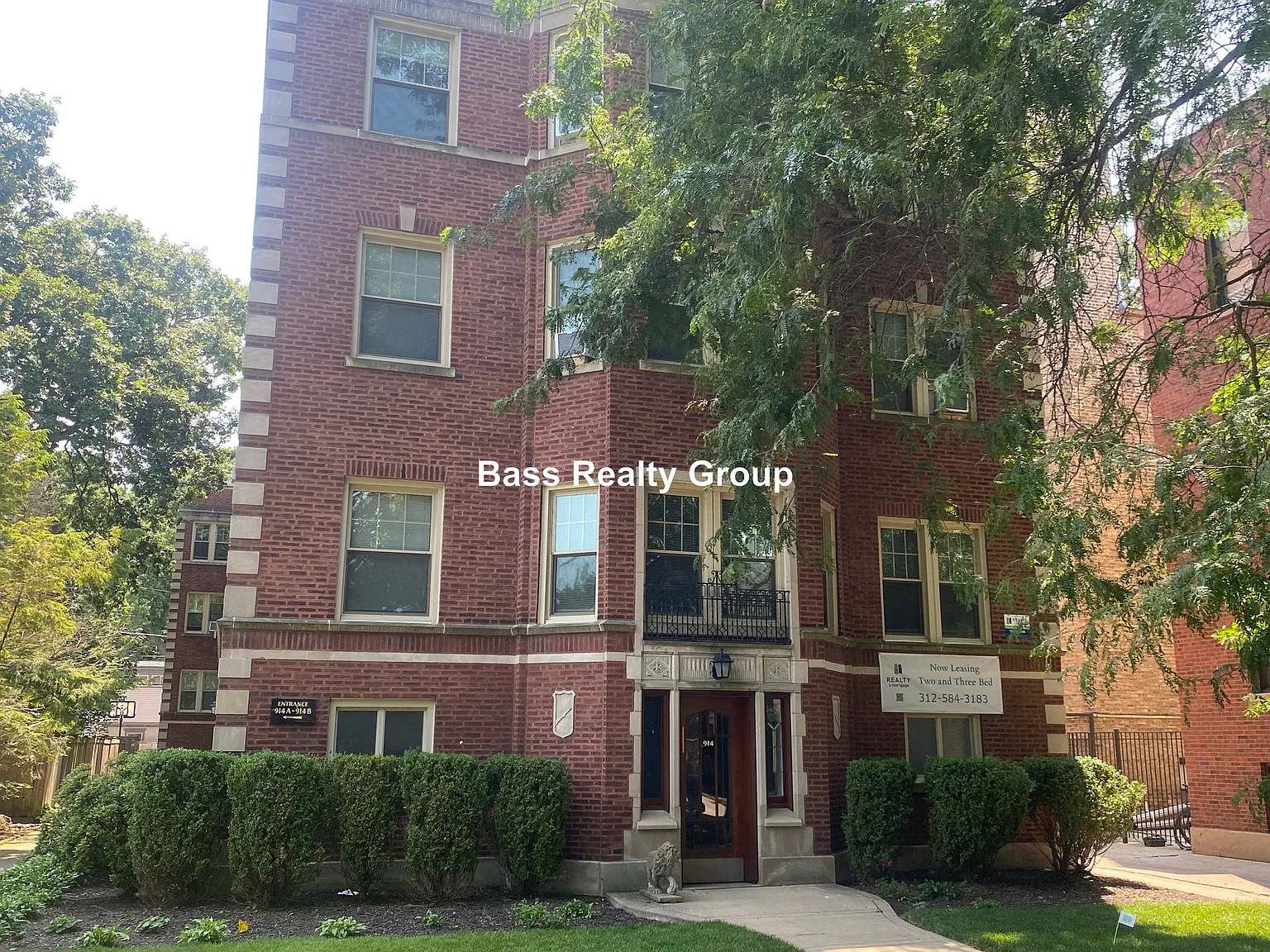 2 bed, 1.0 bath, $2,250 — Photo 3