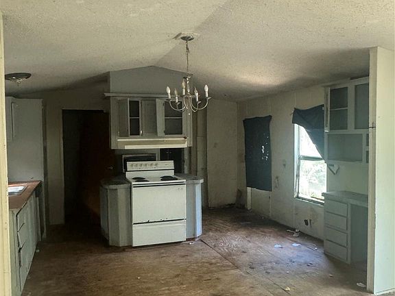 5th image of 15497 Parret Ln