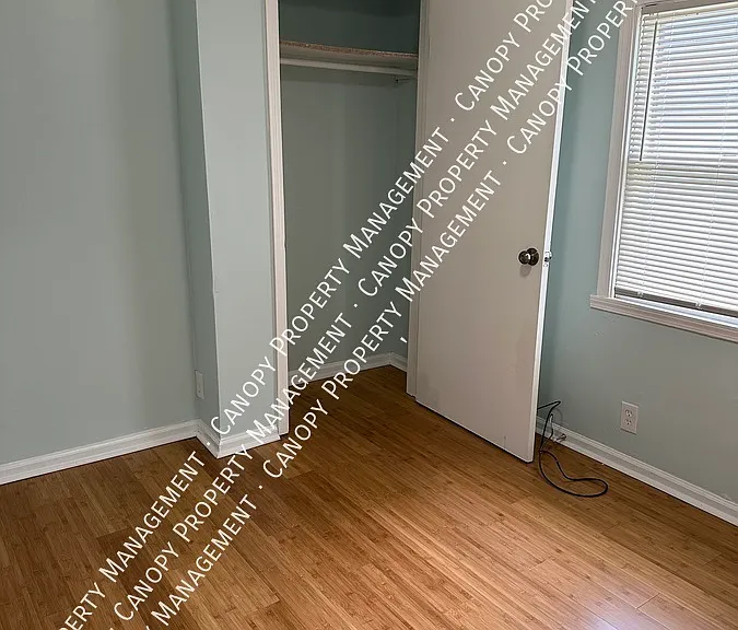 401 Roosevelt Blvd — Photo 4