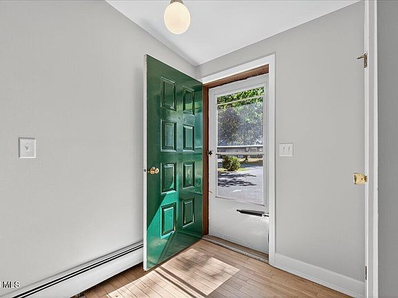3rd image of 37 Pepperbush Place