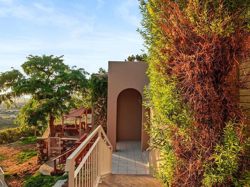 1st image of 5725 Mira Grande Dr