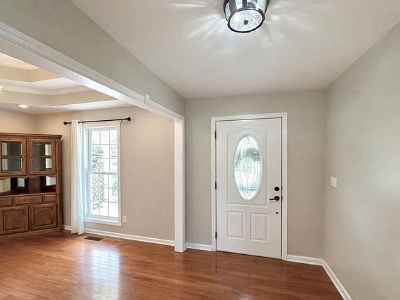 5th image of 332 Plantation Dr